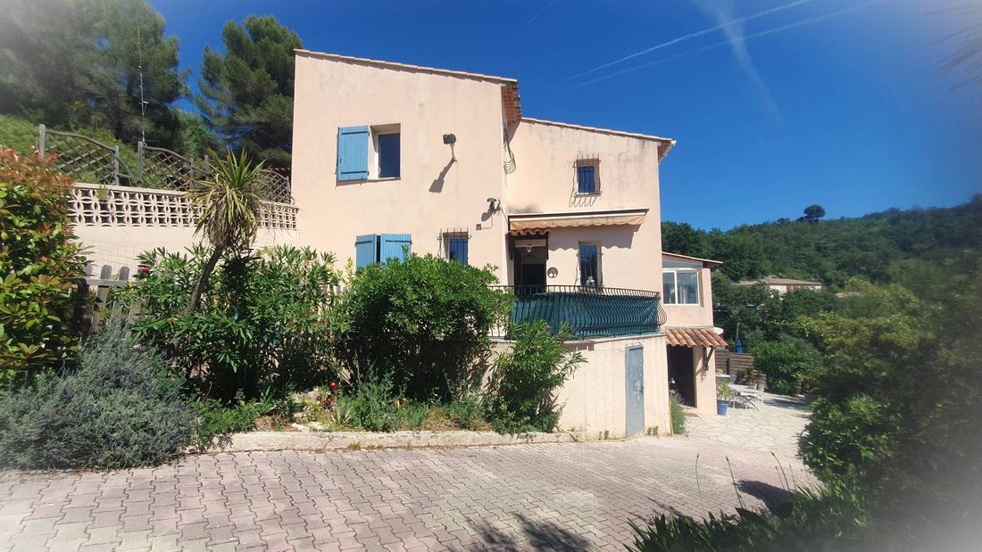Villa in Aspremont, Provence-Alpes-Côte d'Azur, France 1 - 18092657