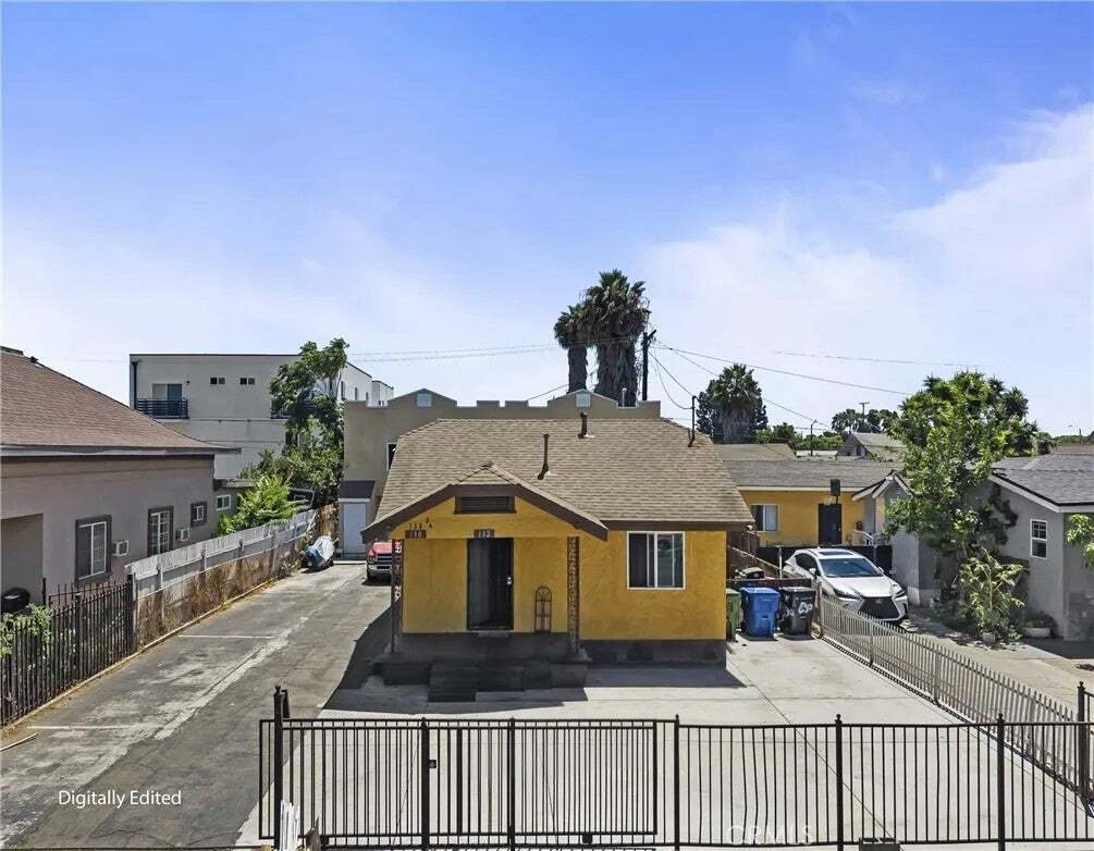 Los Angeles, California, United States 1 - 18629145