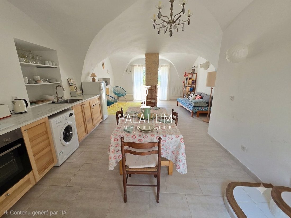 House in Ménerbes, Provence-Alpes-Côte d'Azur, France 2 - 18630550