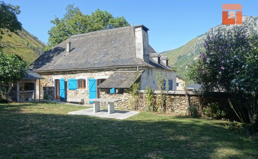 House in Gère-Bélesten, Nouvelle-Aquitaine, France 1