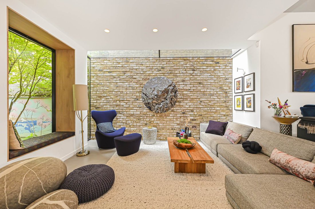 House in Ealing (London Borough of Ealing), Ealing, England 2 - 18628012