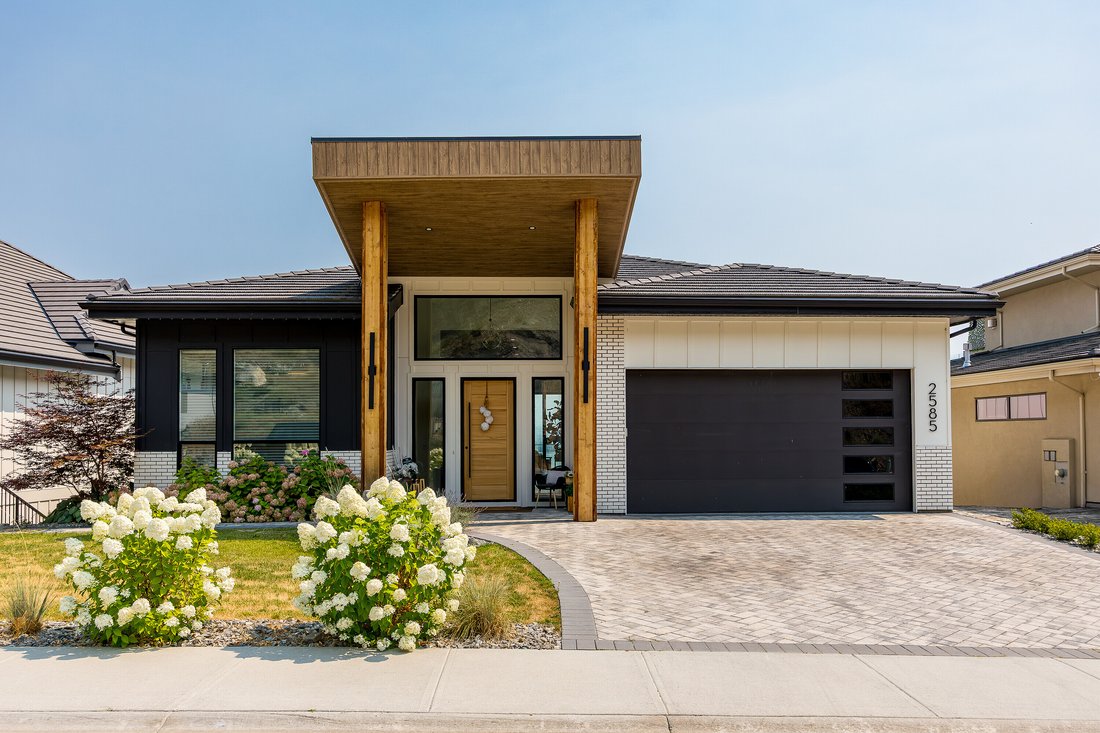 House in West Kelowna, British Columbia, Canada 3 - 18627573