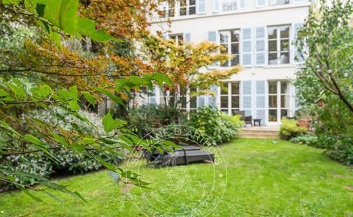 Townhouse in La Plaine des Sablons, Neuilly-sur-Seine, France 1