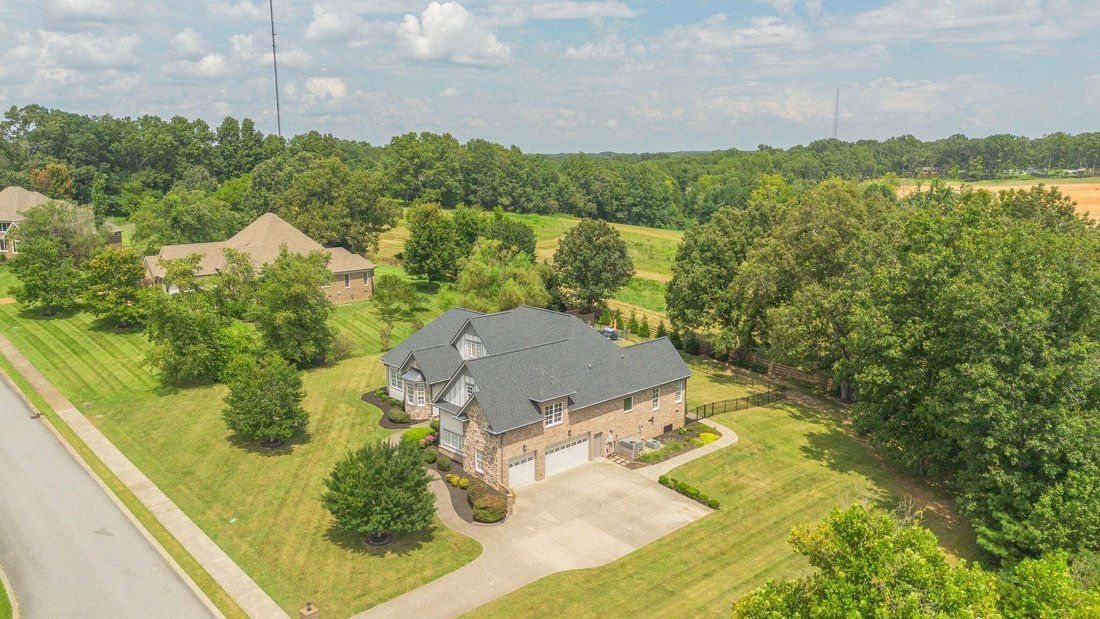 House in Bon Aqua, Tennessee, United States 2 - 18628464