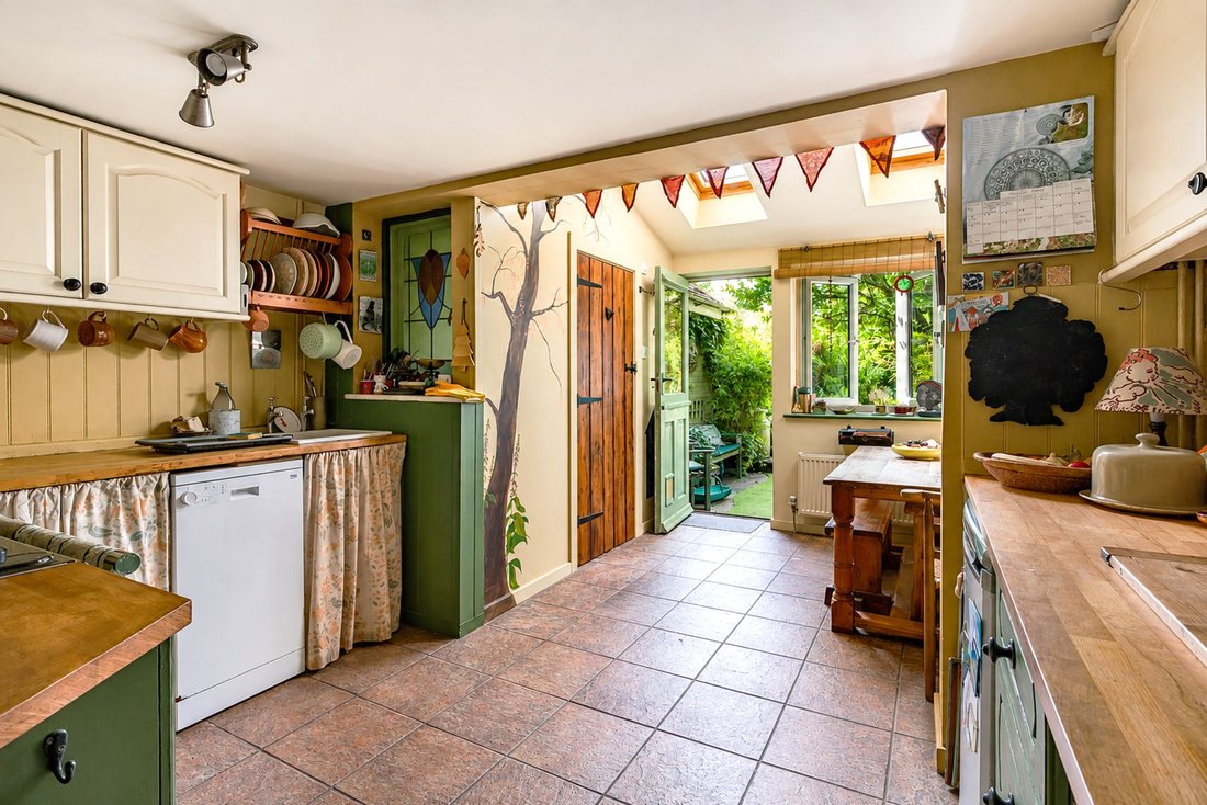 House in Framfield, England 3 - 18626851