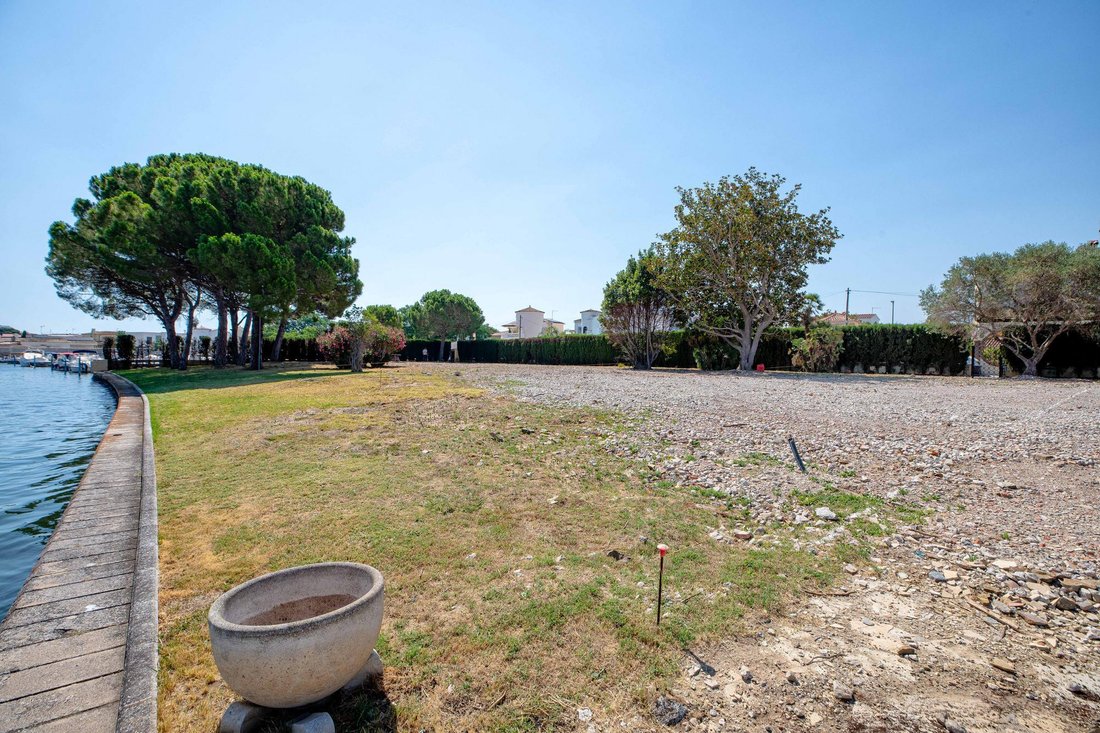 Land in Empuriabrava, Catalonia, Spain 5 - 18626612
