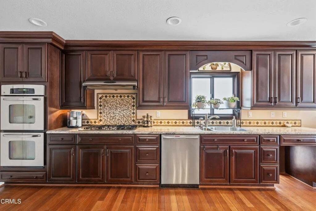 House in Glendale, California, United States 5 - 18396221