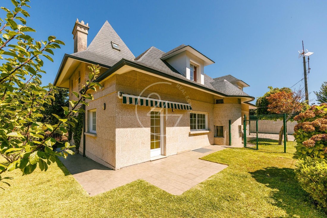 Villa in Vigo (District), Vigo, Spain 1 - 18626419