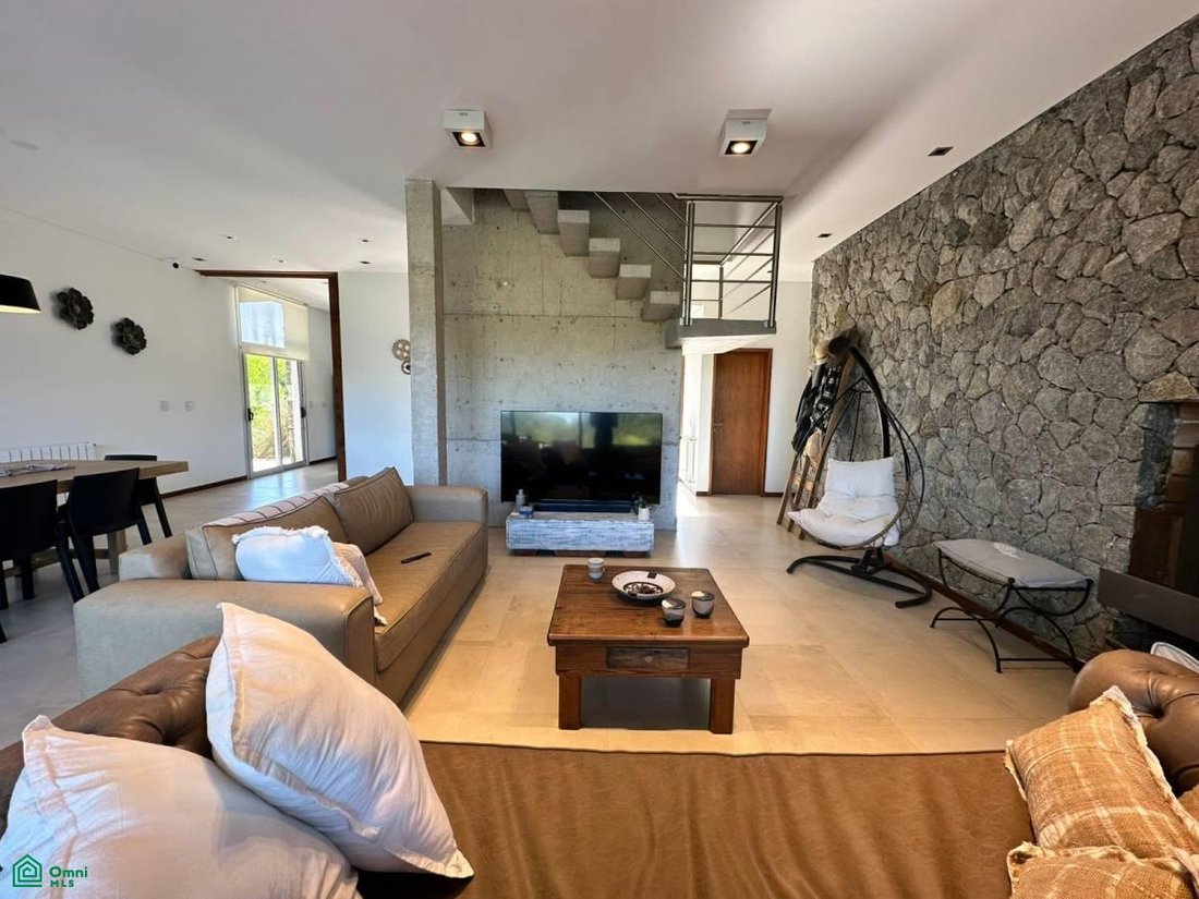 House in Pinamar, Buenos Aires Province, Argentina 4 - 17360247