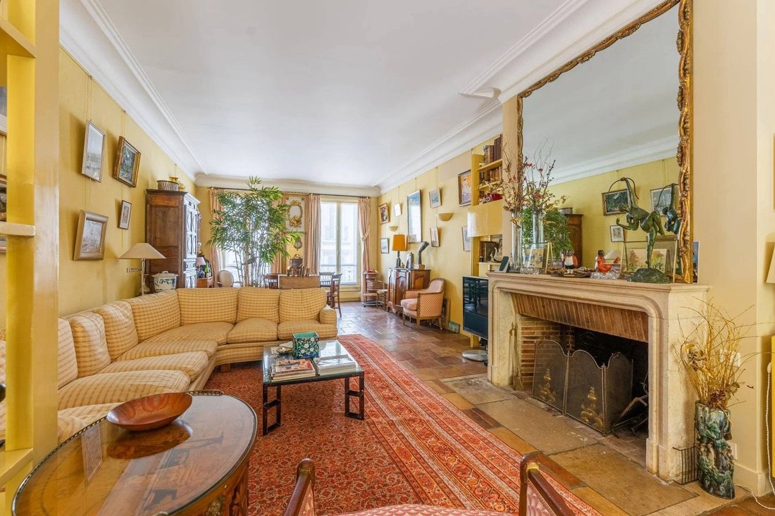 Apartment in Palais Royal, Paris 1er Arrondissement, Paris 2 - 15869130