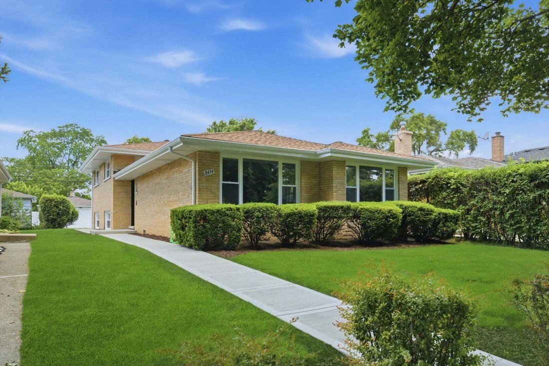 House in Skokie, Illinois, United States 1 - 18628674