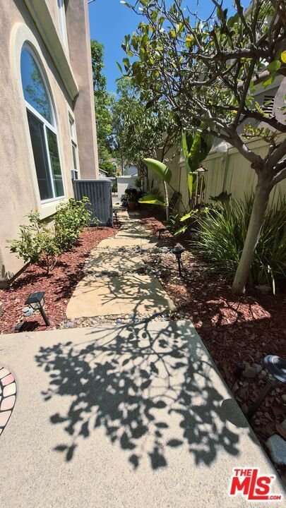 House in Tustin, California, United States 4 - 18629358