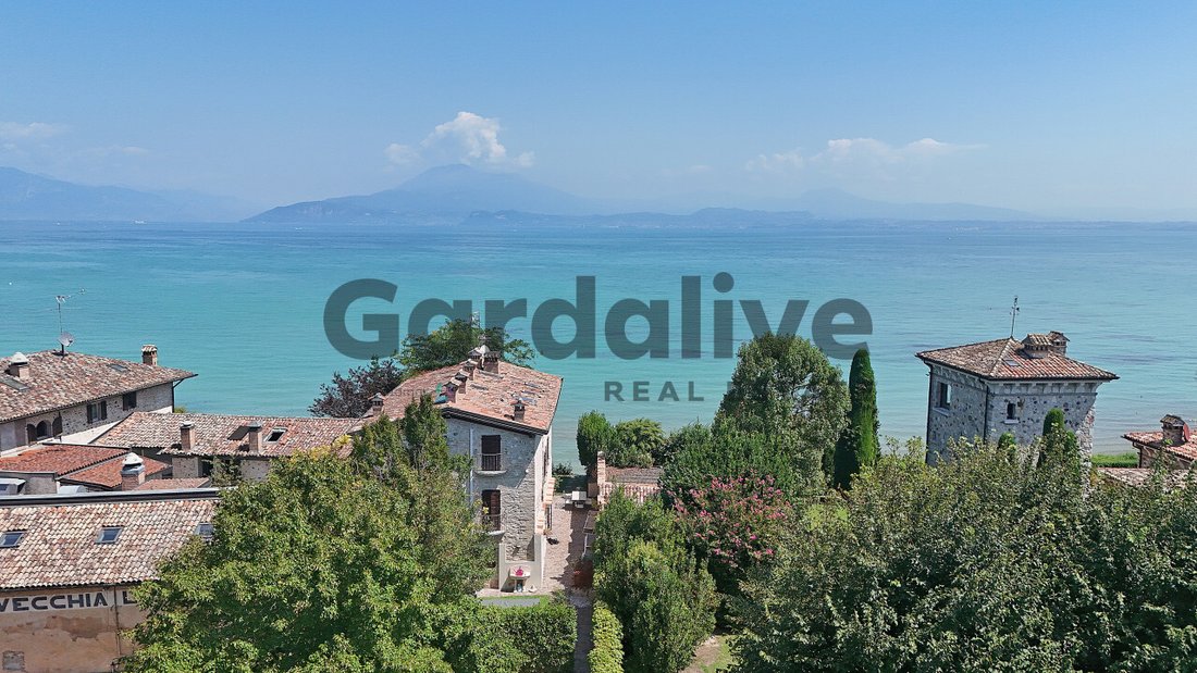 Villa in Colombare, Sirmione, Lombardy 2 - 18630252