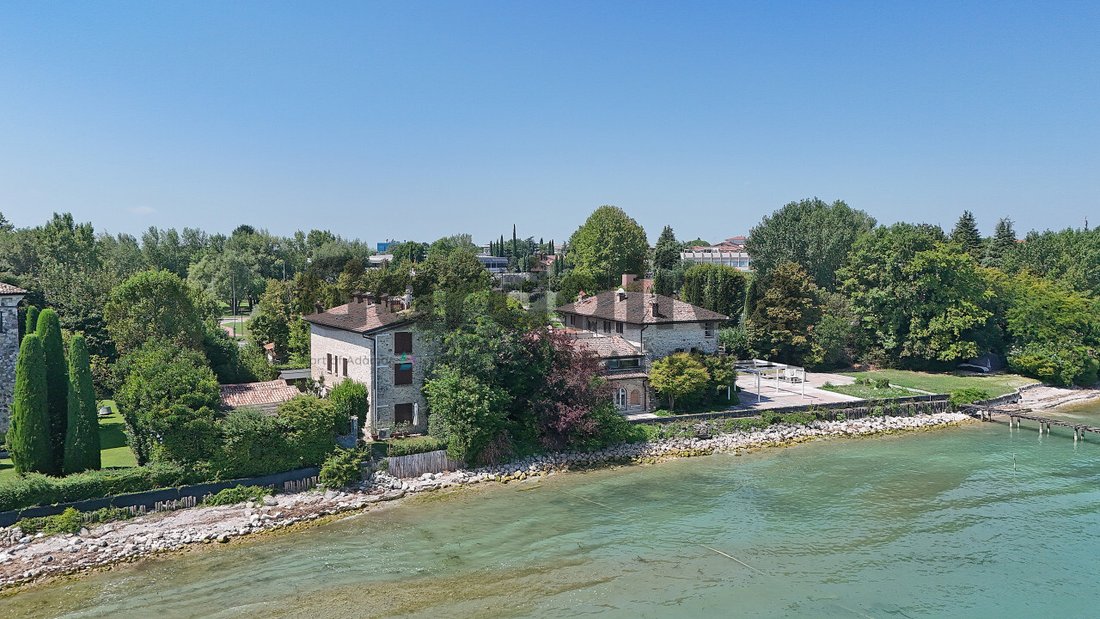 Villa in Colombare, Sirmione, Lombardy 3 - 18630252