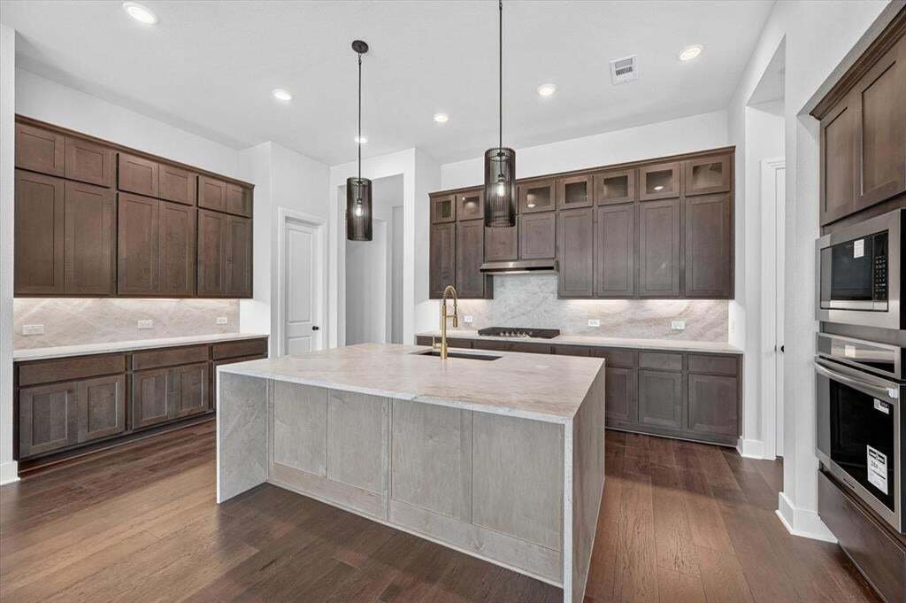 House in Waxahachie, Texas, United States 3 - 17093800