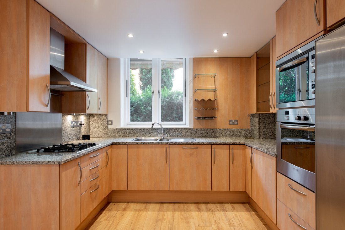 Apartment in Hampstead, Camden, England 4 - 18630047