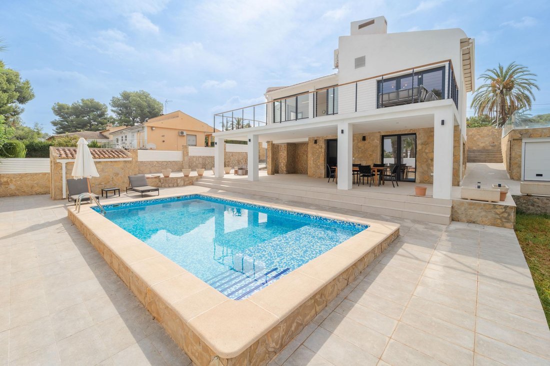 Villa in L'Eliana, Land Valencia, Spanien 1 - 18626601