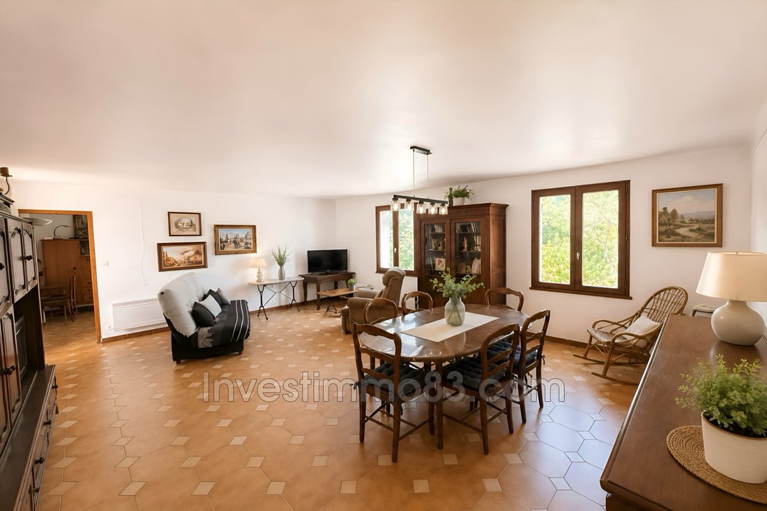 Villa in Trets, Provence-Alpes-Côte d'Azur, France 2 - 18626785