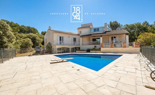 House in Tavernes, Provence-Alpes-Côte d'Azur, France 1