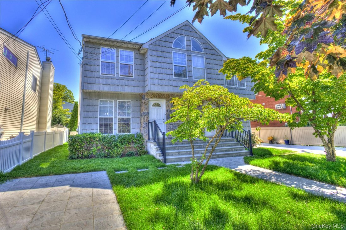 Port Washington, New York, United States 1 - 18355554