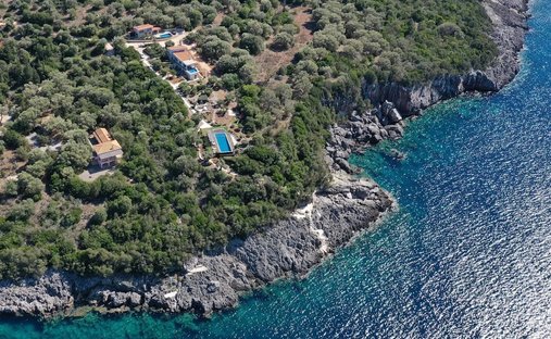 Villa in Marantoxoriou, Apollonioi, Greece 1