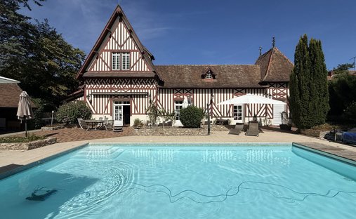 House in Evry, Evry-Courcouronnes, France 1