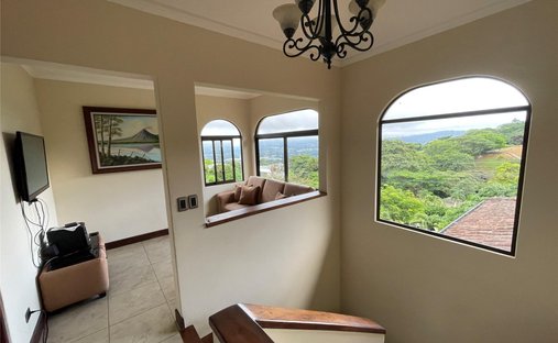 House in Piedades, San José Province, Costa Rica 1