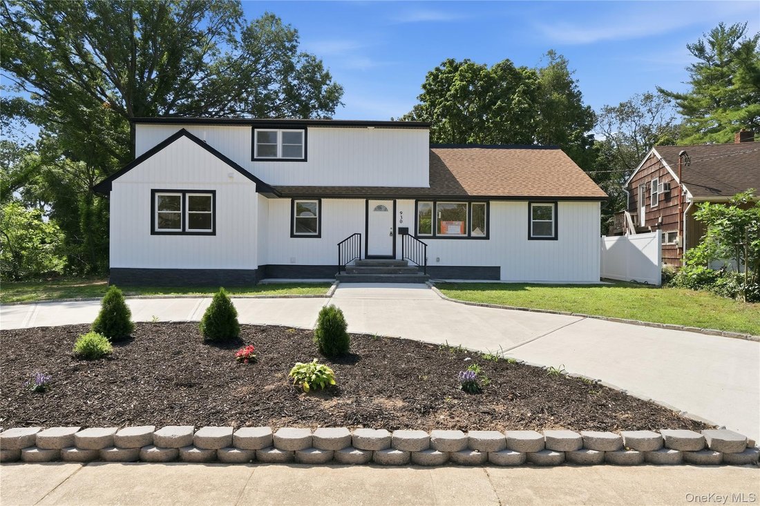 House in Wantagh, New York, United States 1 - 18629263