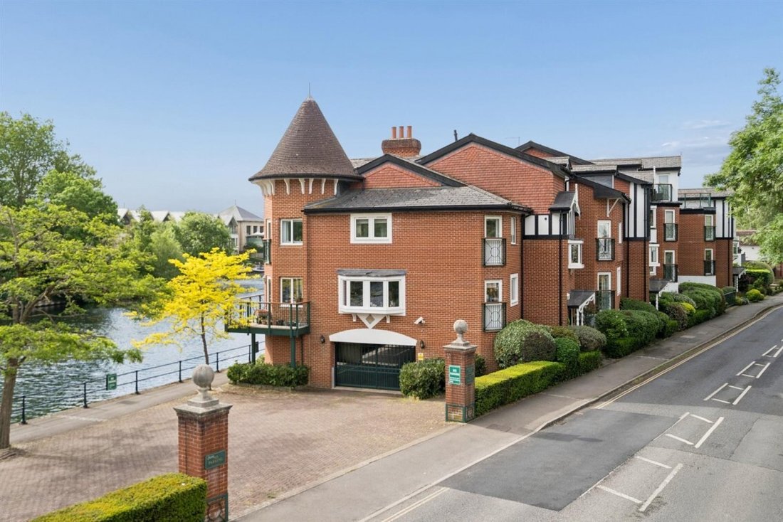Apartment in Maidenhead, England 1 - 18628031
