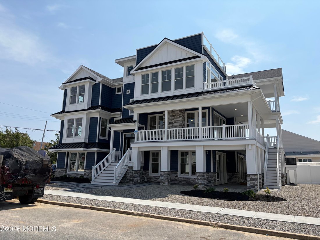 House in Seaside Park, New Jersey, United States 4 - 17938406