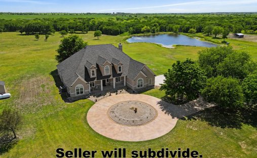 House in Tioga, Texas, United States 1