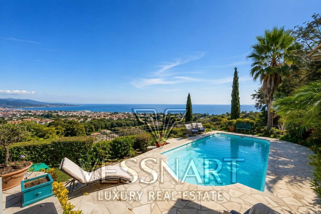 Villa in Centre, Vallauris, France 1 - 15863603