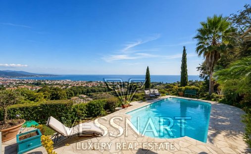 Villa in Centre, Vallauris, France 1
