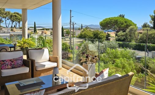 Apartment in Bandol, Provence-Alpes-Côte d'Azur, France 1
