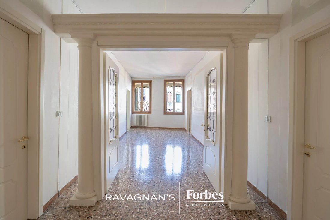 Apartment in Saint Paul, Venice, Italy 3 - 18626960