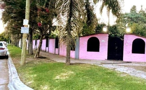 House in Castelar, Buenos Aires Province, Argentina 1