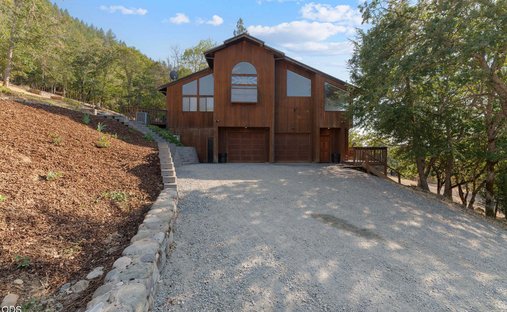House in Applegate, Oregon, United States 1