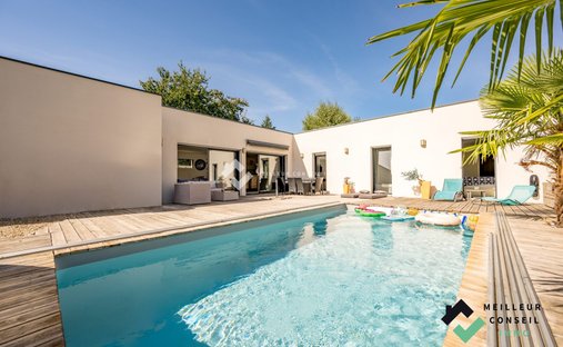 House in Saint Hervé-Chatelets, Ploufragan, France 1