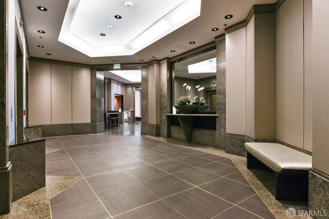 Condo in San Francisco, California, United States 4 - 18628263