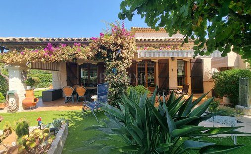 Villa in Le Dramont-Agay-Anthéor-Le Trayas, Saint-Raphaël, France 1
