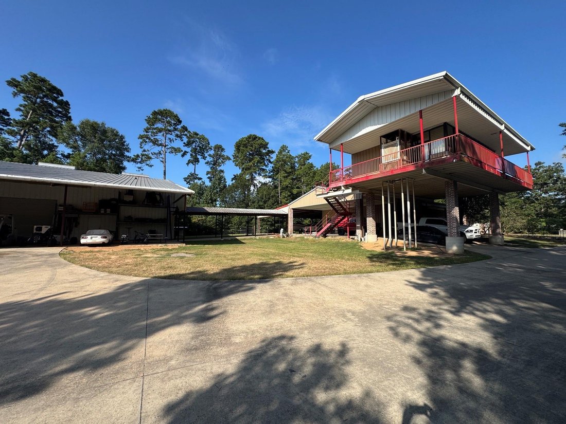 House in Conroe, Texas, United States 3 - 18628793