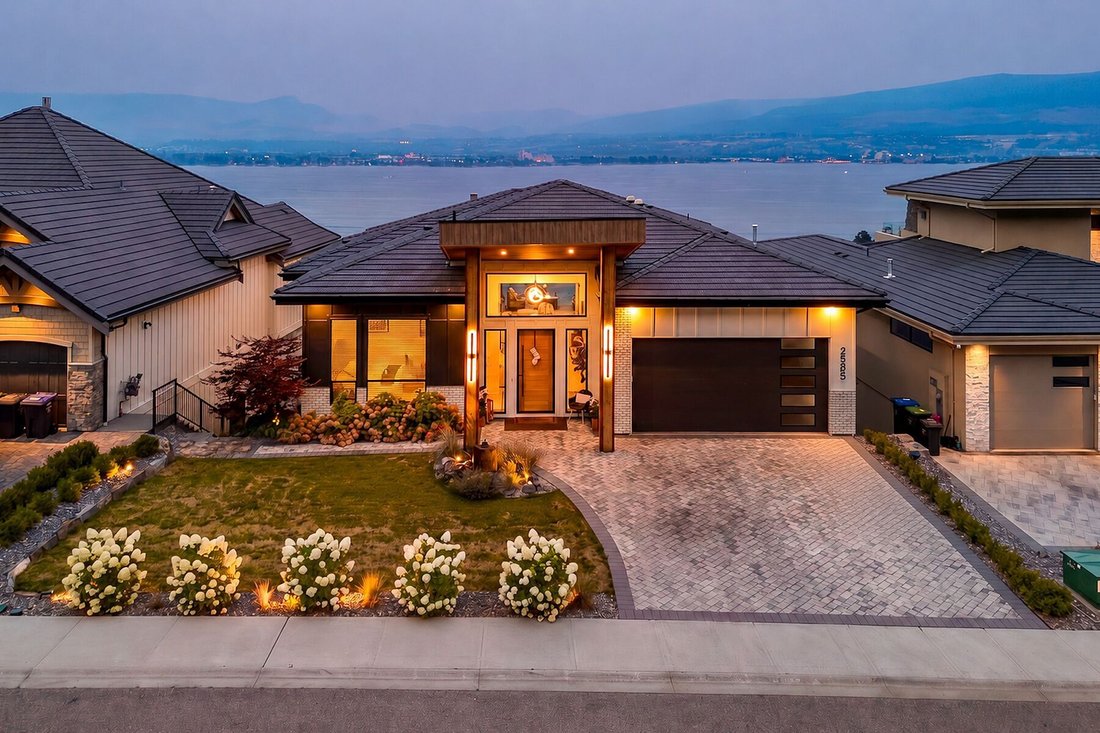House in West Kelowna, British Columbia, Canada 1 - 18627573