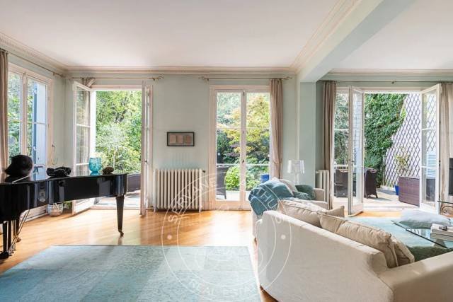 Townhouse in La Plaine des Sablons, Neuilly-sur-Seine, France 5 - 15908347