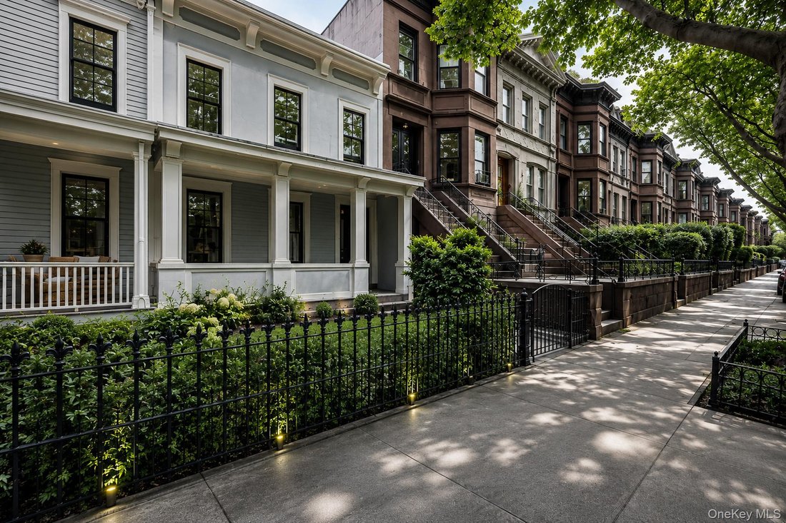 House in New York, New York, United States 1 - 18629260