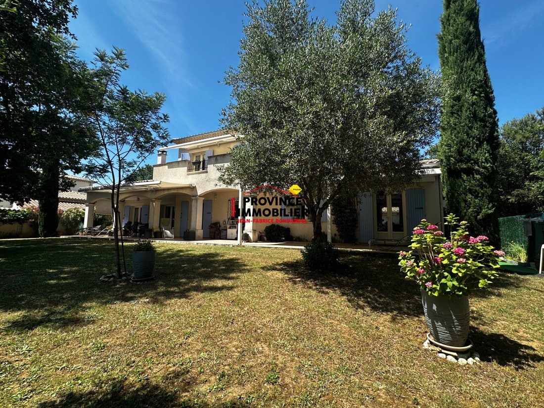 Villa in Grignan, Auvergne-Rhône-Alpes, France 1 - 18630559