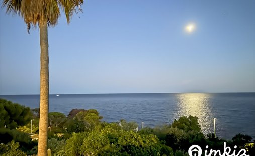 Apartment in Le Dramont-Agay-Anthéor-Le Trayas, Saint-Raphaël, France 1