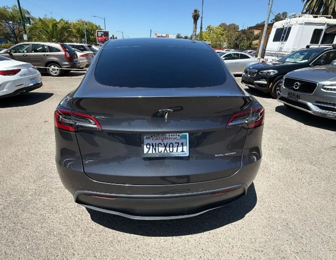 Suv in Hayward, CA, United States 5 - 18595620