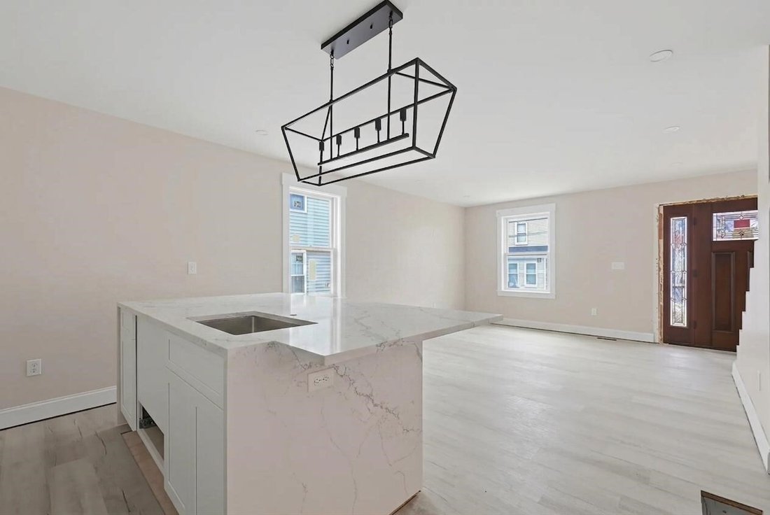 Apartment in Somerville, Massachusetts, United States 3 - 18627400
