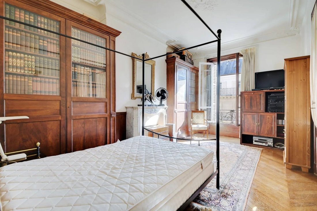 Apartment in Saint Philippe du Roule, Paris 8e Arrondissement, Paris 4 - 16485903