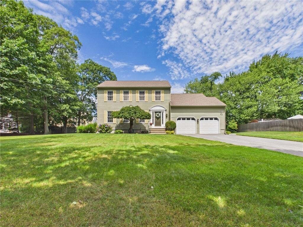 House in Cranston, Rhode Island, United States 1 - 18629016